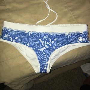 Lululemon swim bottoms